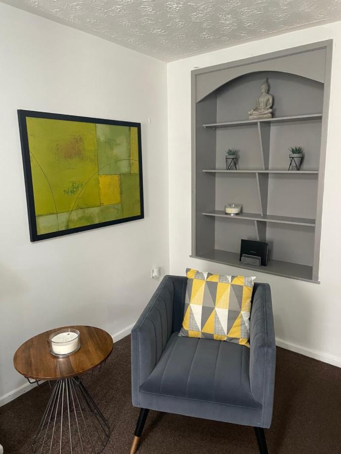 Hill View House Apartment นิวรี ภายนอก รูปภาพ